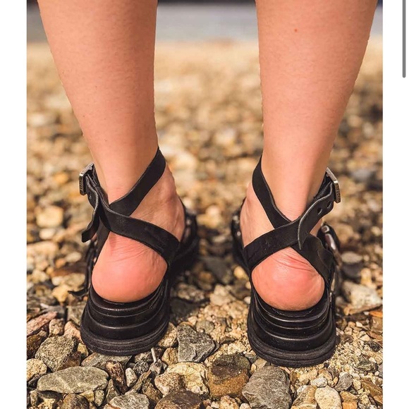 A.S. 98 Nyx Studded Sandals Size 7 NWT - Picture 2 of 16